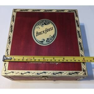 Empty Cigar box for Crafts Storage Purse Making Guitars Juggling Trinkets Herb